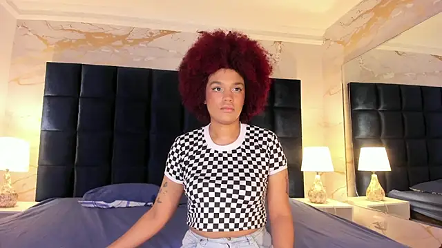 Snapshot of loladupont chatting on 03.15.26 loladupont online show from 03.15.26