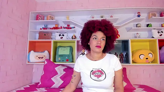 Snapshot of loladupont chatting on 03.25.26 loladupont online show from 03.25.26