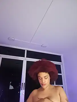 Snapshot of loladupont chatting on 04.08.26 loladupont online show from 04.08.26