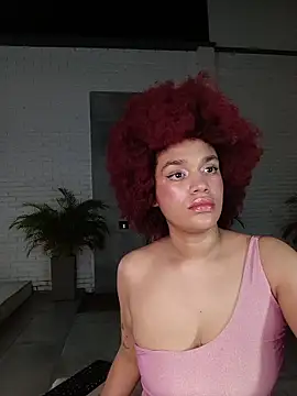 Snapshot of loladupont chatting on 04.13.26 loladupont online show from 04.13.26