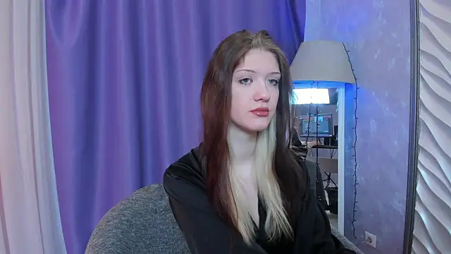 Lina Vi online show from 01.05.25