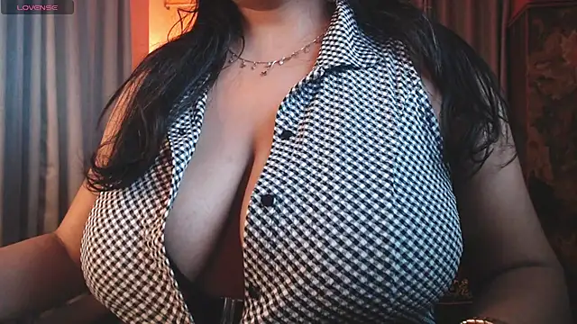 hot menka online show from 07.28.26