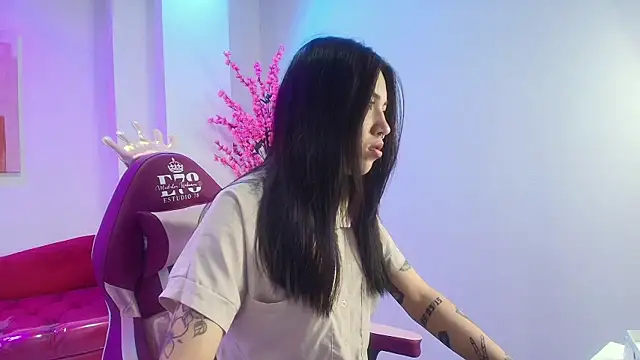 Leia queens online show from 01.02.25
