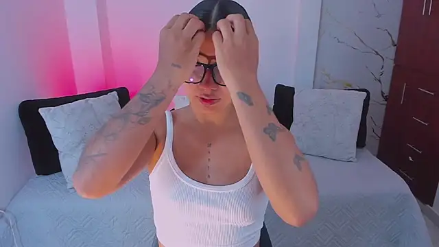 martina roldam online show from 03.19.26