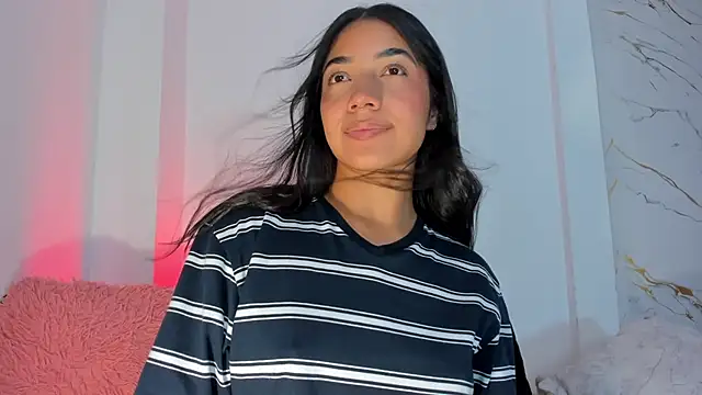 Snapshot of martina_roldam chatting on 06.05.26 martina roldam online show from 06.05.26