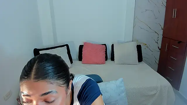 Snapshot of martina_roldam chatting on 06.27.26 martina roldam online show from 06.27.26