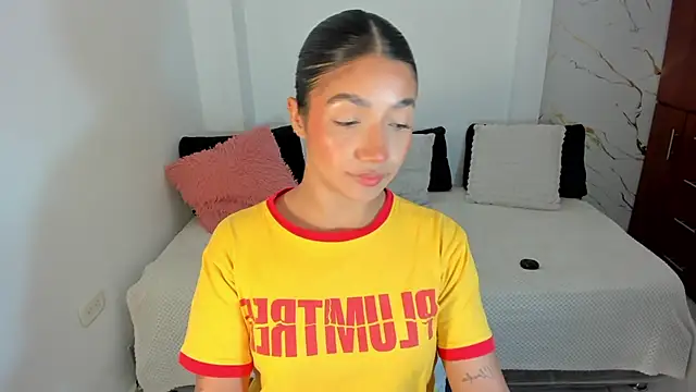 Snapshot of martina_roldam chatting on 07.17.26 martina roldam online show from 07.17.26