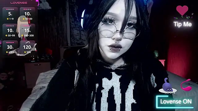 chloe crystall killer online show from 10.27.25