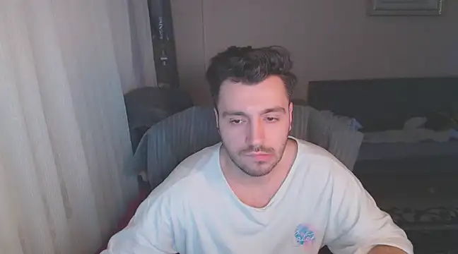 Snapshot of handsomeee04 chatting on 03.10.25 handsomeee04 online show from 03.10.25