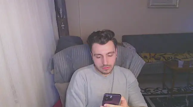 Snapshot of handsomeee04 chatting on 03.15.25 handsomeee04 online show from 03.15.25