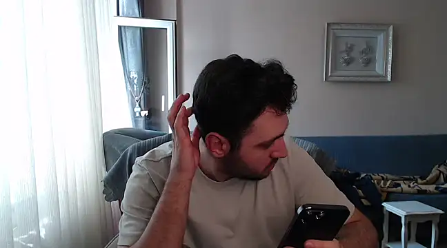 Snapshot of handsomeee04 chatting on 03.16.25 handsomeee04 online show from 03.16.25