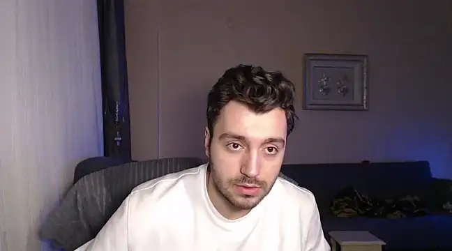 Snapshot of handsomeee04 chatting on 03.17.25 handsomeee04 online show from 03.17.25