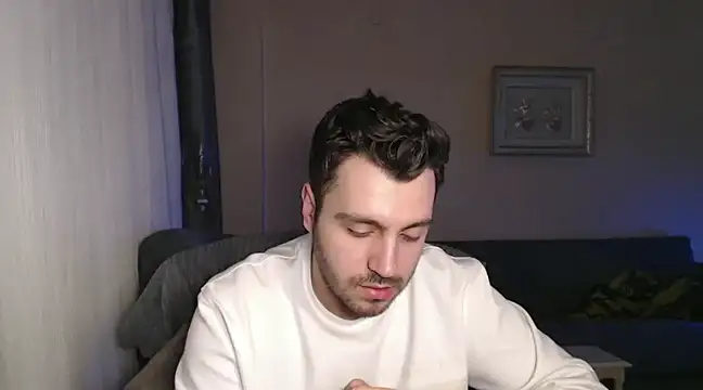 Snapshot of handsomeee04 chatting on 03.18.25 handsomeee04 online show from 03.18.25