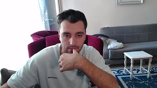 Snapshot of handsomeee04 chatting on 09.23.25 handsomeee04 online show from 09.23.25