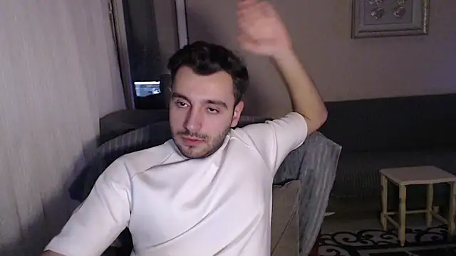 Snapshot of handsomeee04 chatting on 10.02.25 handsomeee04 online show from 10.02.25