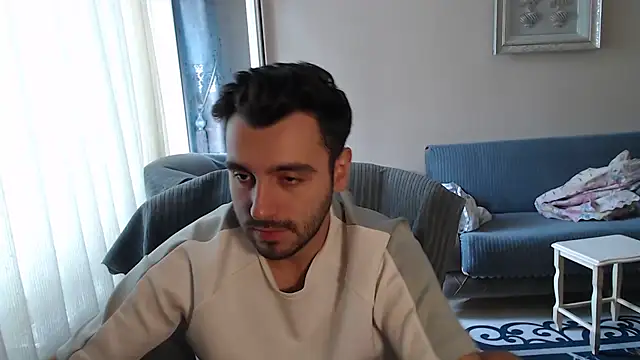 Snapshot of handsomeee04 chatting on 10.03.25 handsomeee04 online show from 10.03.25