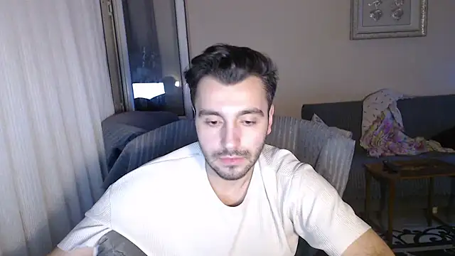 Snapshot of handsomeee04 chatting on 10.05.25 handsomeee04 online show from 10.05.25