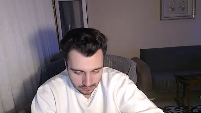 Snapshot of handsomeee04 chatting on 10.10.25 handsomeee04 online show from 10.10.25