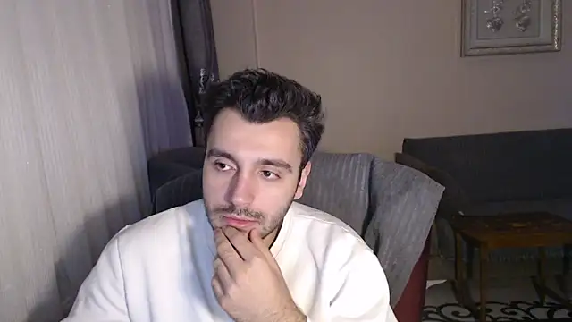 Snapshot of handsomeee04 chatting on 10.11.25 handsomeee04 online show from 10.11.25