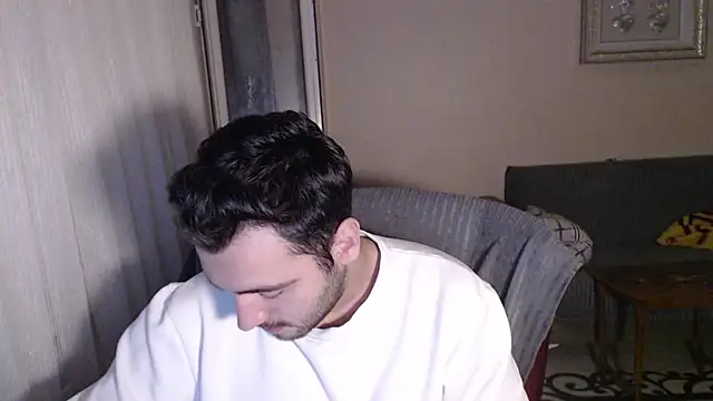 Snapshot of handsomeee04 chatting on 10.18.25 handsomeee04 online show from 10.18.25