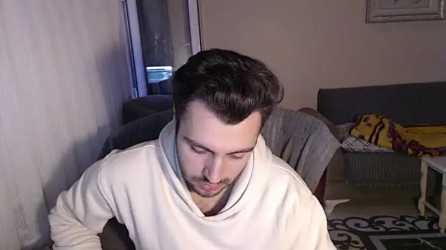 Snapshot of handsomeee04 chatting on 10.19.25 handsomeee04 online show from 10.19.25