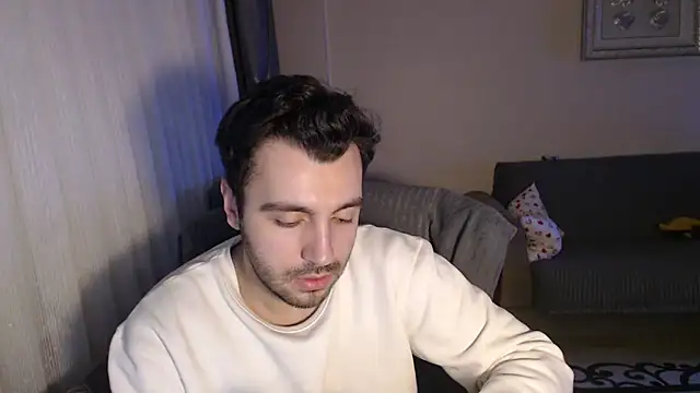 Snapshot of handsomeee04 chatting on 10.24.25 handsomeee04 online show from 10.24.25