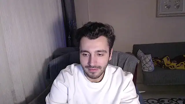 Snapshot of handsomeee04 chatting on 10.28.25 handsomeee04 online show from 10.28.25