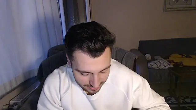 Snapshot of handsomeee04 chatting on 11.01.25 handsomeee04 online show from 11.01.25