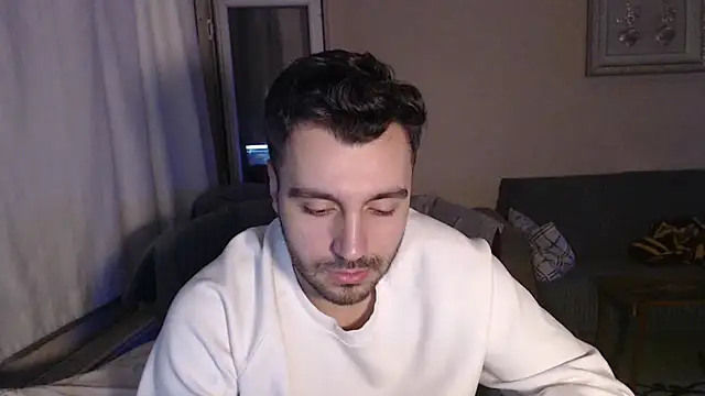 Snapshot of handsomeee04 chatting on 11.03.25 handsomeee04 online show from 11.03.25