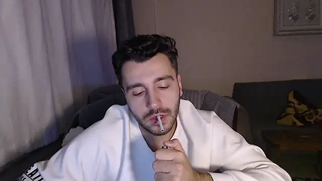 Snapshot of handsomeee04 chatting on 11.05.25 handsomeee04 online show from 11.05.25