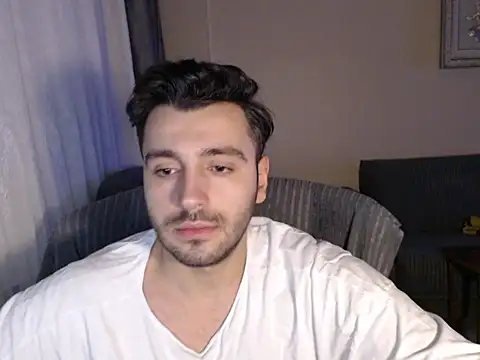 Snapshot of handsomeee04 chatting on 11.15.25 handsomeee04 online show from 11.15.25