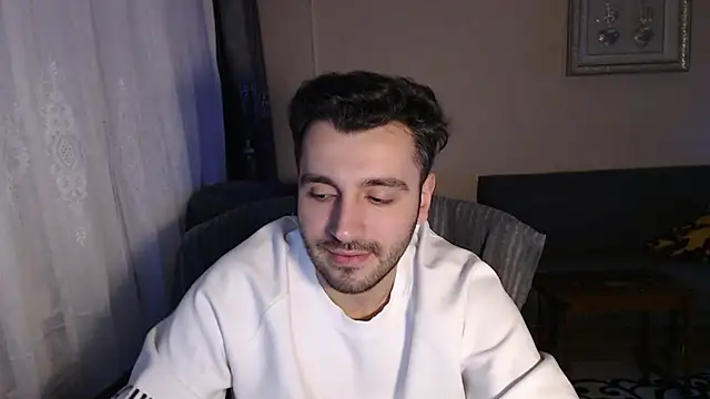 Snapshot of handsomeee04 chatting on 11.16.25 handsomeee04 online show from 11.16.25