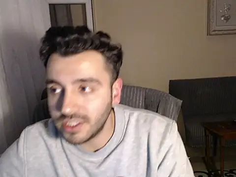 Snapshot of handsomeee04 chatting on 11.17.25 handsomeee04 online show from 11.17.25