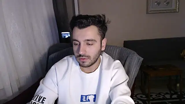 Snapshot of handsomeee04 chatting on 11.18.25 handsomeee04 online show from 11.18.25