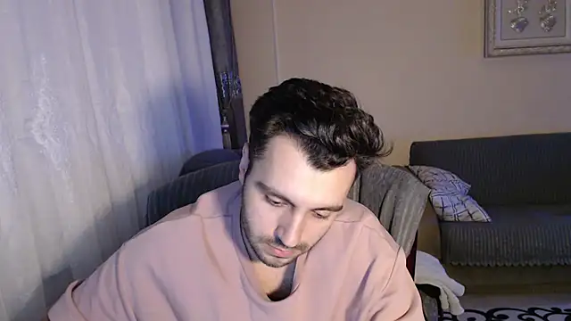 Snapshot of handsomeee04 chatting on 11.21.25 handsomeee04 online show from 11.21.25