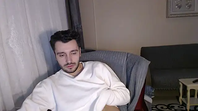 Snapshot of handsomeee04 chatting on 11.25.25 handsomeee04 online show from 11.25.25