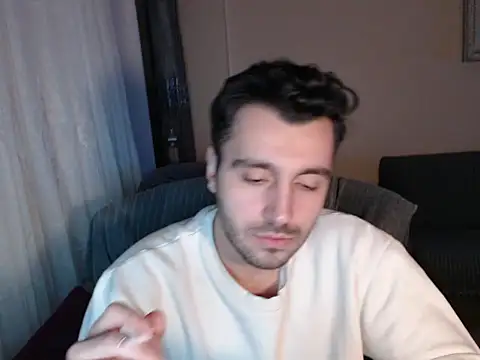 Snapshot of handsomeee04 chatting on 11.26.25 handsomeee04 online show from 11.26.25