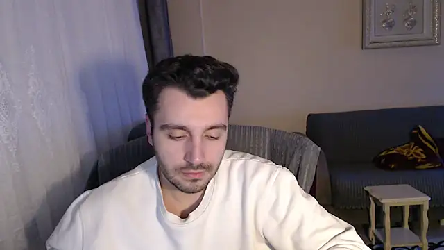 Snapshot of handsomeee04 chatting on 11.29.25 handsomeee04 online show from 11.29.25