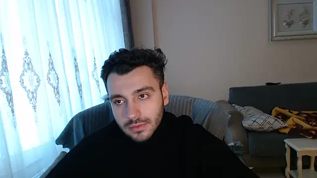 Snapshot of handsomeee04 chatting on 12.14.25 handsomeee04 online show from 12.14.25