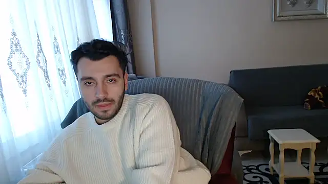 Snapshot of handsomeee04 chatting on 12.15.25 handsomeee04 online show from 12.15.25