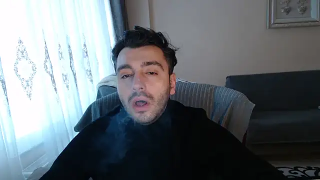 Snapshot of handsomeee04 chatting on 12.17.25 handsomeee04 online show from 12.17.25