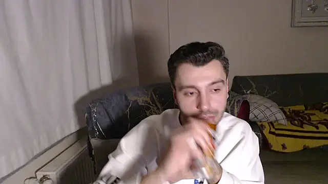 Snapshot of handsomeee04 chatting on 02.14.26 handsomeee04 online show from 02.14.26