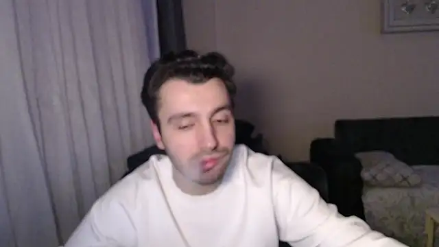 Snapshot of handsomeee04 chatting on 03.24.26 handsomeee04 online show from 03.24.26