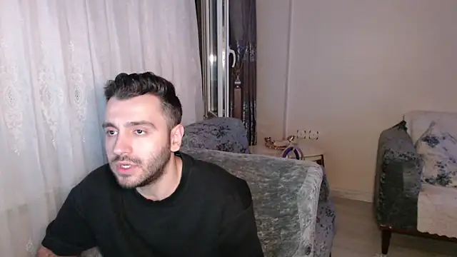 Snapshot of handsomeee04 chatting on 06.19.26 handsomeee04 online show from 06.19.26