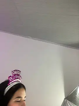 mia18 queen online show from 12.21.24