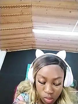 nikkystorm1  online show from 02.26.25