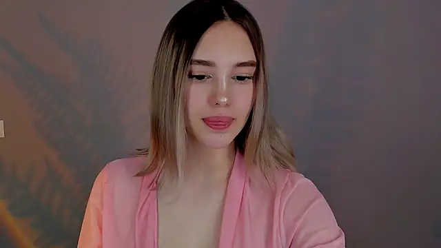 Snapshot of AngelicaKleee chatting on 02.08.25 AngelicaKleee online show from 02.08.25