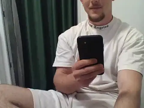 Snapshot of couplehot992 chatting on 03.11.25 couplehot992 online show from 03.11.25