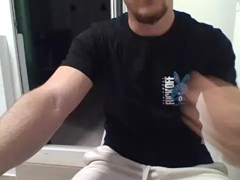 Snapshot of couplehot992 chatting on 03.15.25 couplehot992 online show from 03.15.25