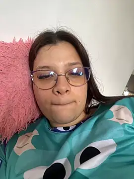 Sophia cyrus11 online show from 12.25.24